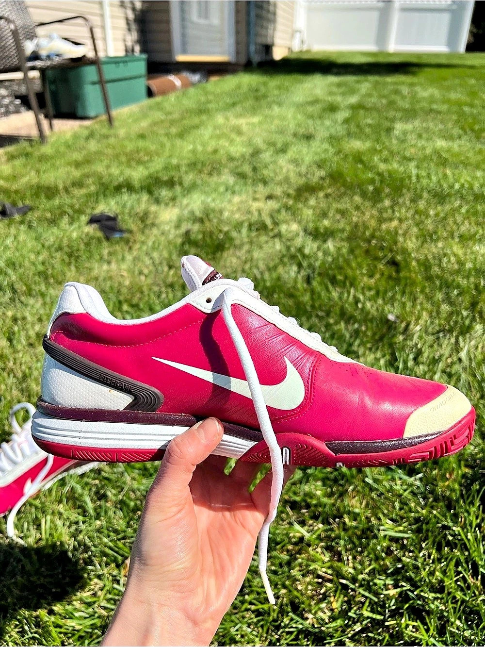 Nike Lunar Vapor Tour 8 (Roger Federer) Pink & White Athletic Shoes